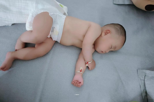 开原怀孕多久会显肚子